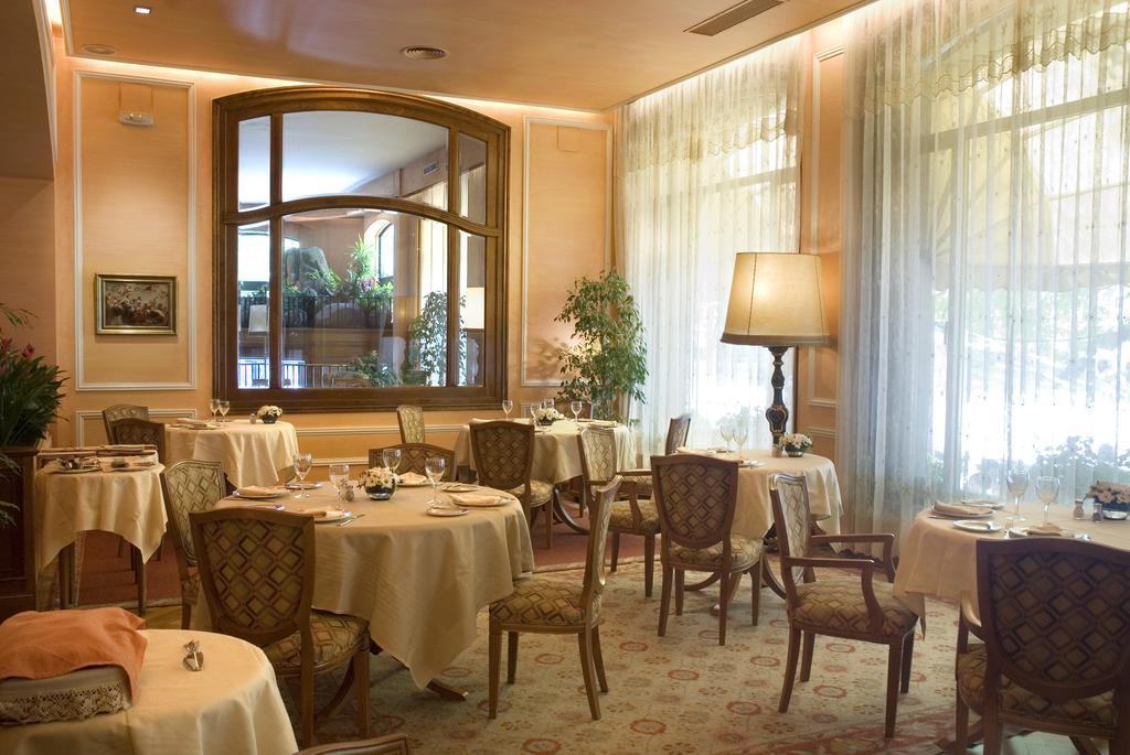 科隆丽晶酒店 巴塞罗那 餐厅 照片
